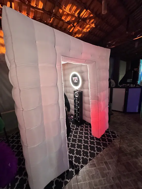 Cabine de fotos montada em salão de festas